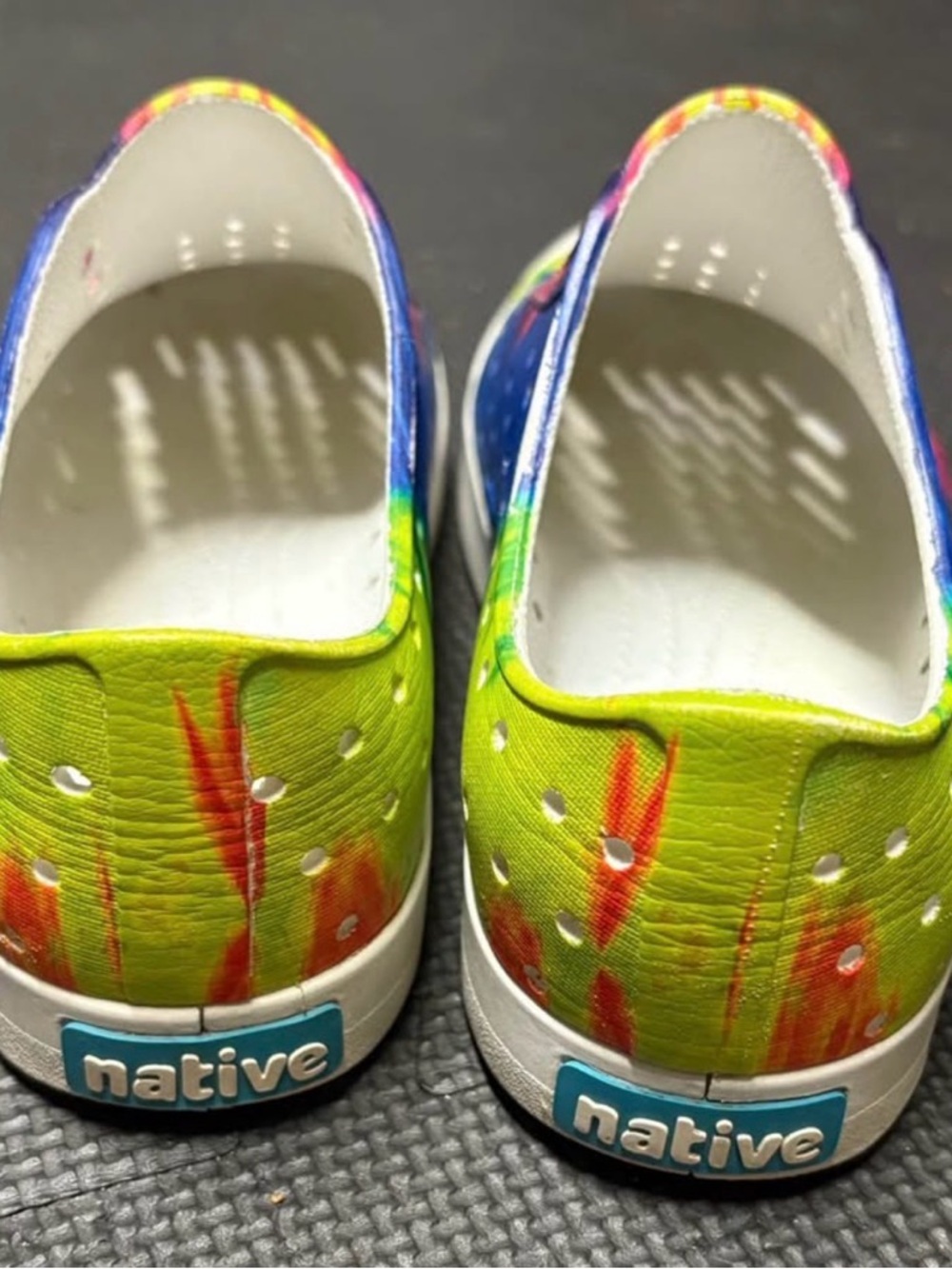 Native Jefferson Print - Shell White / Shell White / Neon Multi Tie Dye shoes - Picture 3 of 4